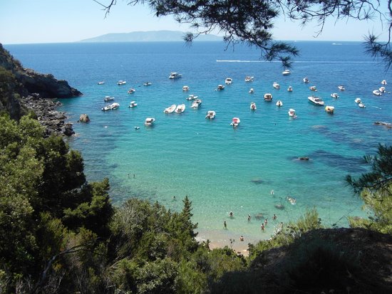 Cala del Gesso Strand in der Toskana - Segeboot mieten