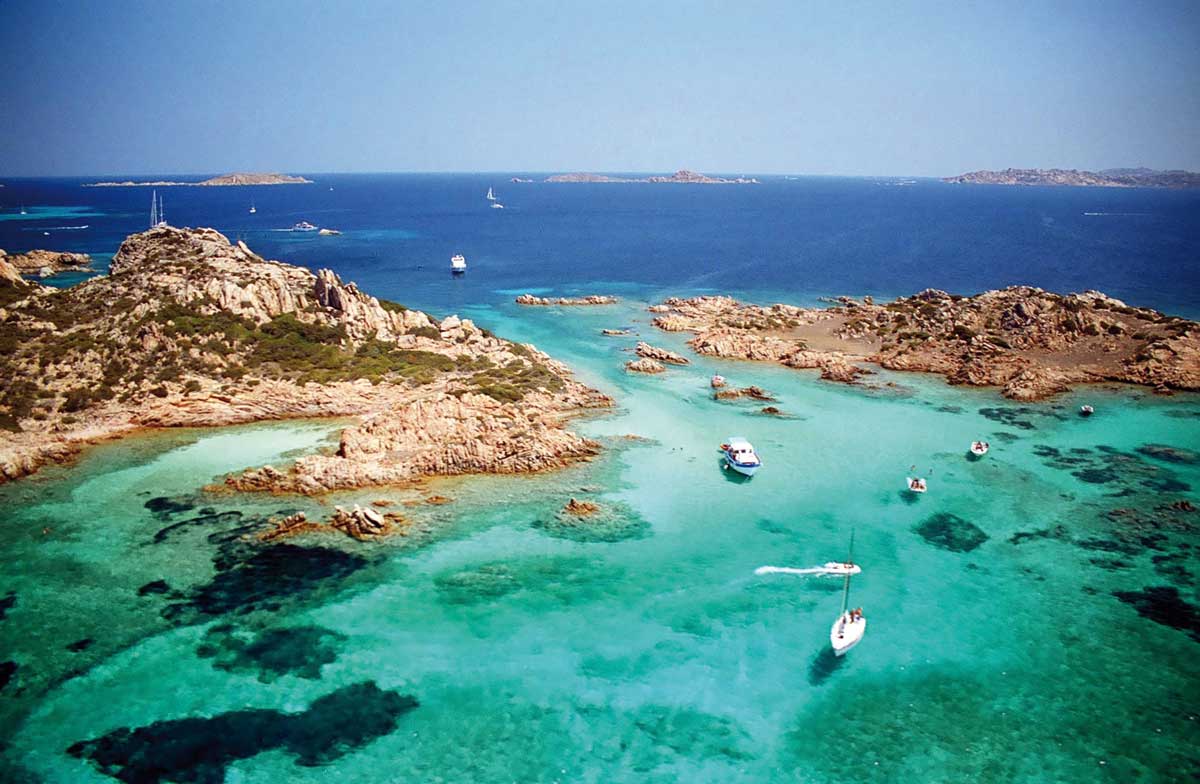 Vacanze in catamarano alle Eolie in Sicilia - La bottega del mare